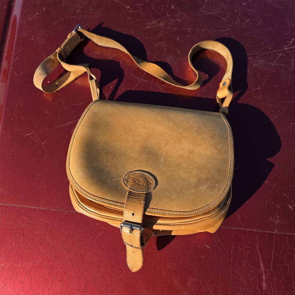 Vintage honey brown Bree shoulder purse bag